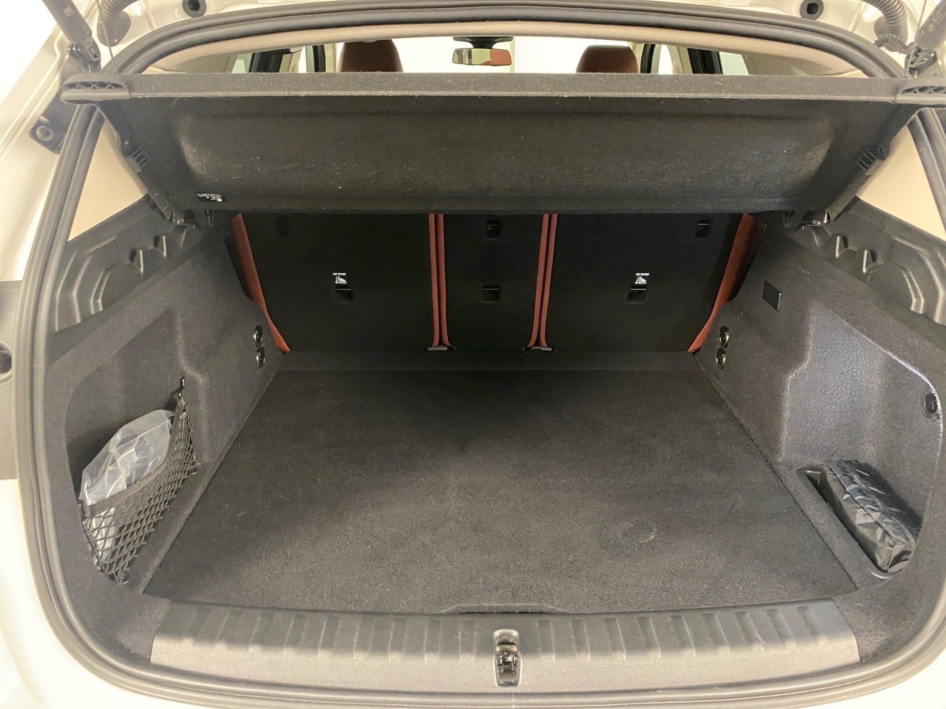 BMW iX1 – Bild 12