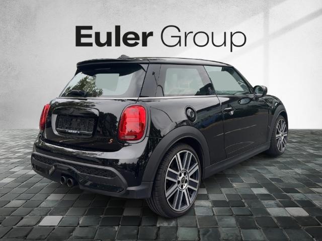 MINI MIN 2022