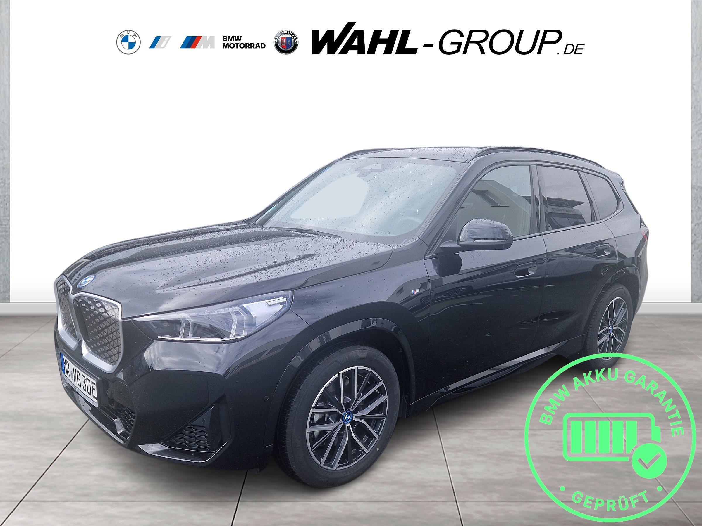 BMW iX1