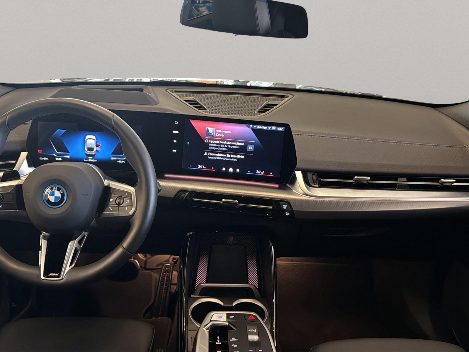 BMW iX2 – Bild 13