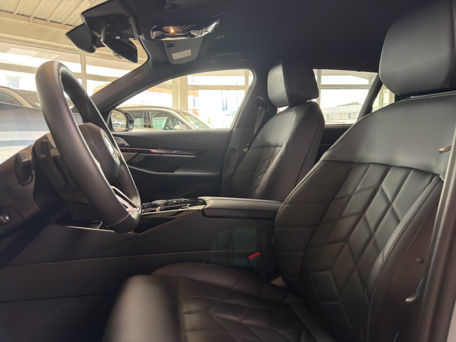 BMW i5 Touring – Bild 18