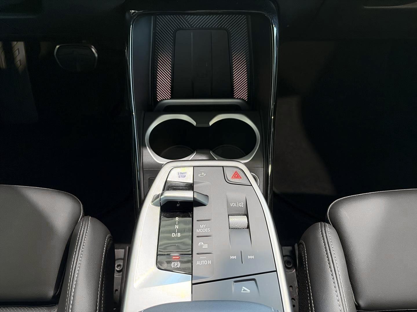 BMW iX1 – Bild 14