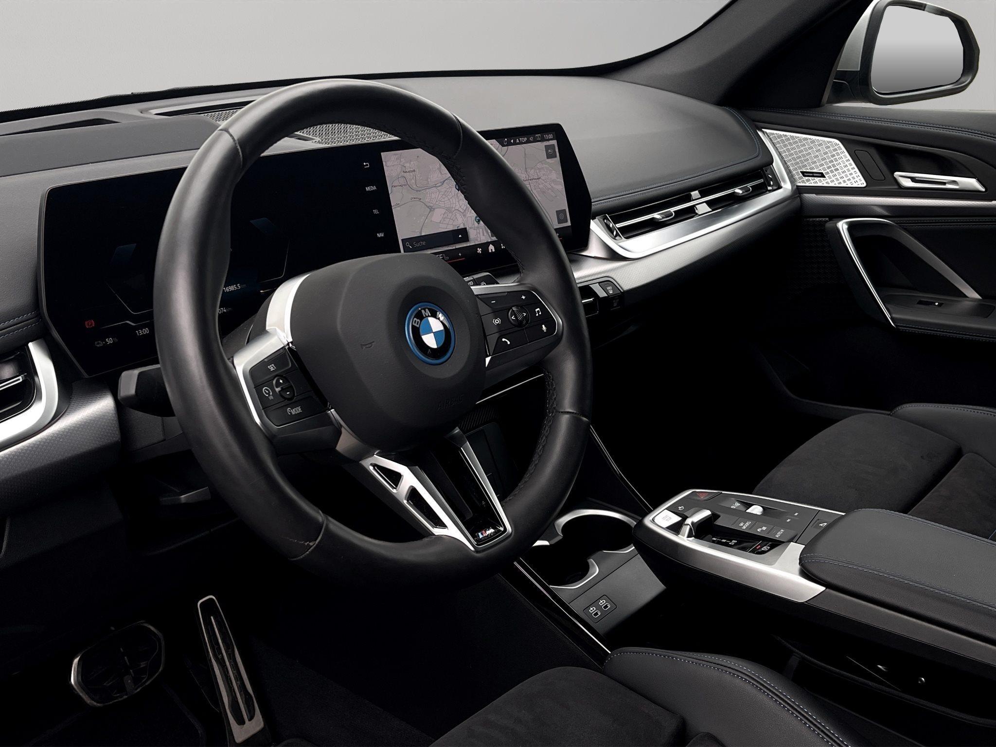 BMW iX1 – Bild 12