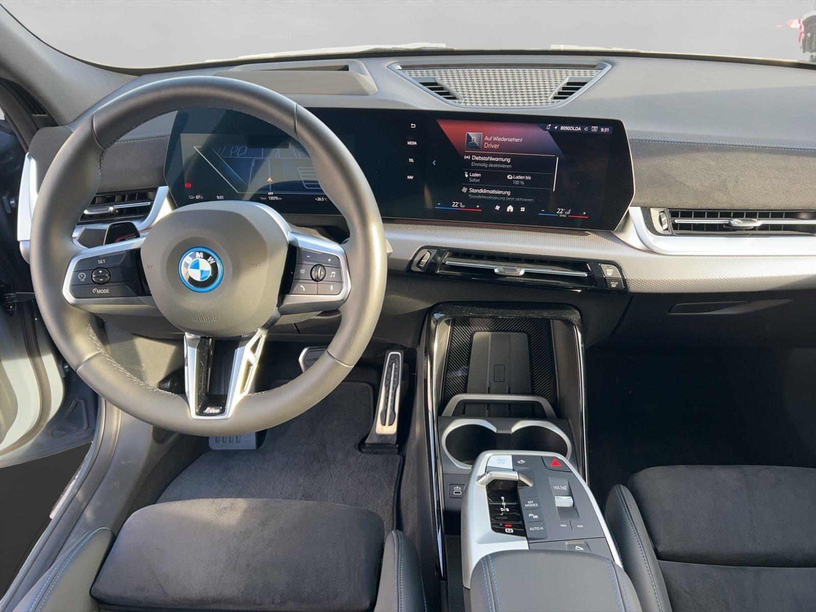 BMW iX2 – Bild 13
