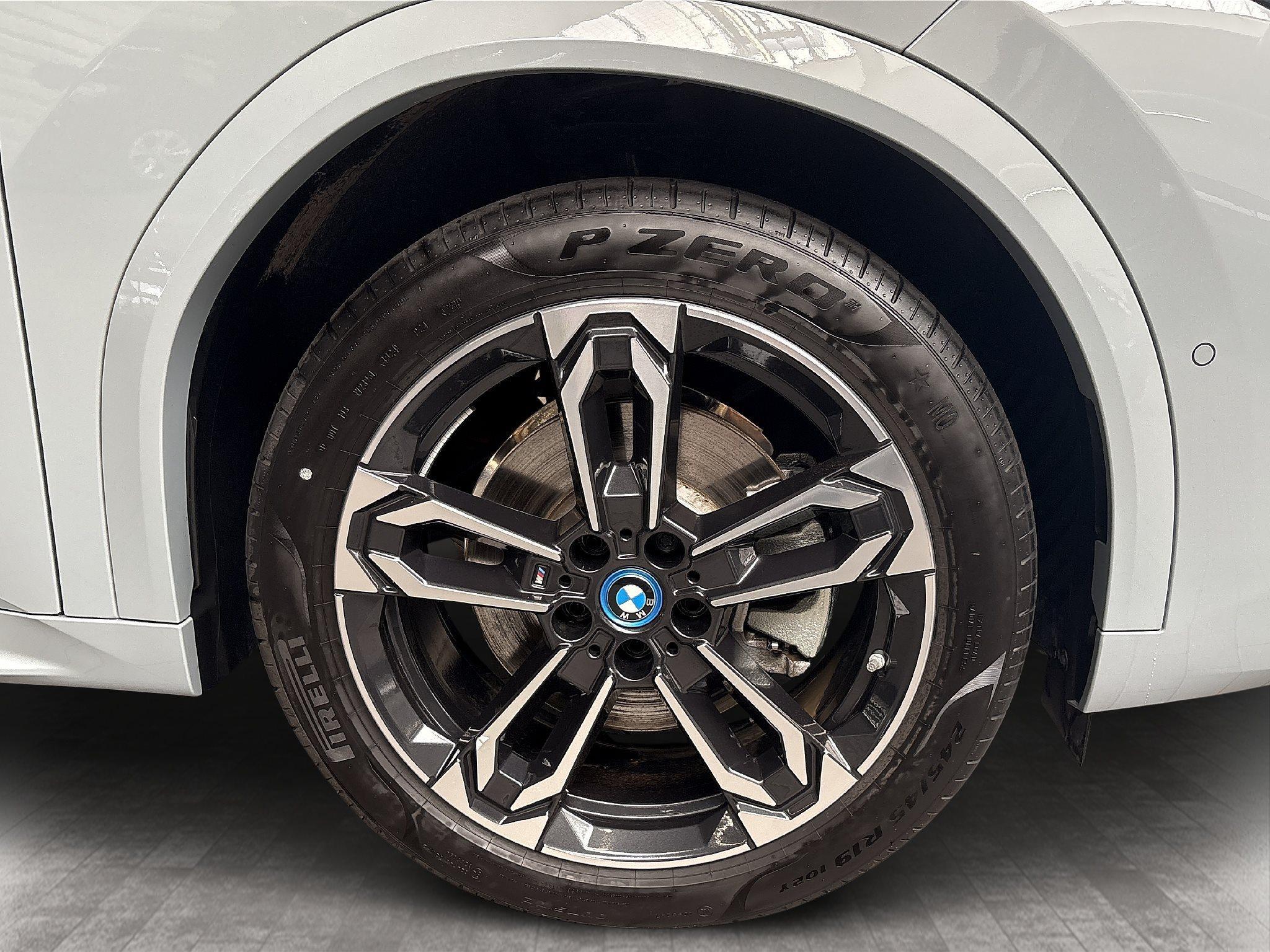 BMW iX2 – Bild 14