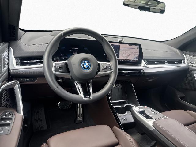 BMW iX2 – Bild 14