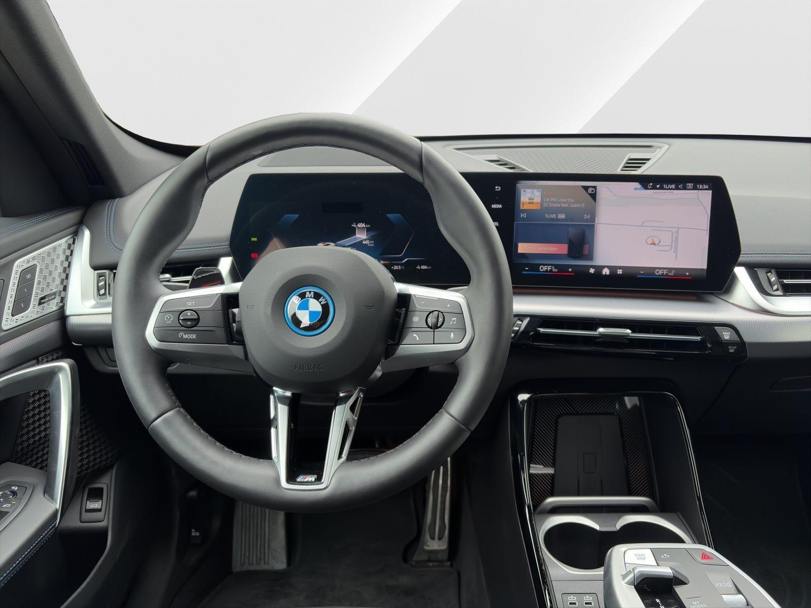 BMW iX1 – Bild 13