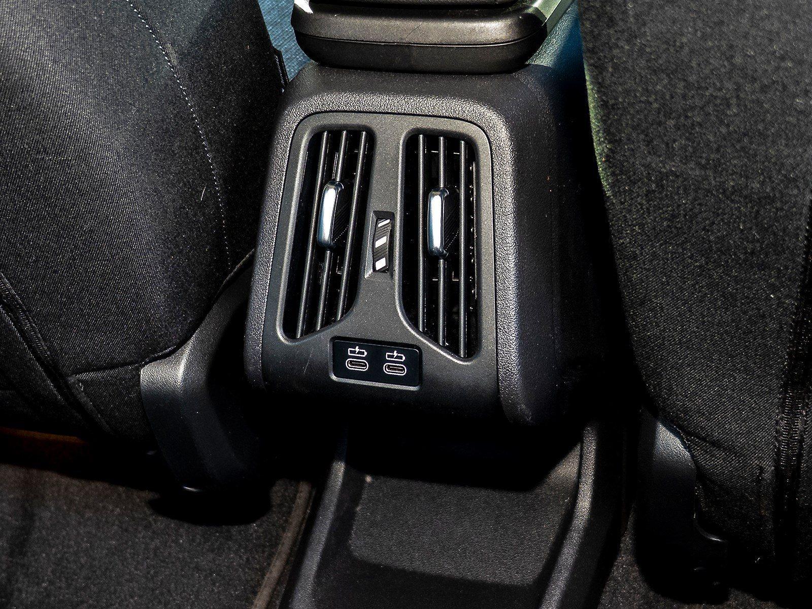 BMW iX1 – Bild 21
