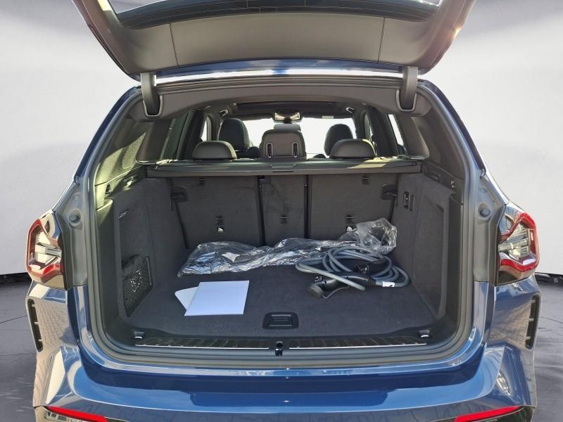 BMW iX3 – Bild 22