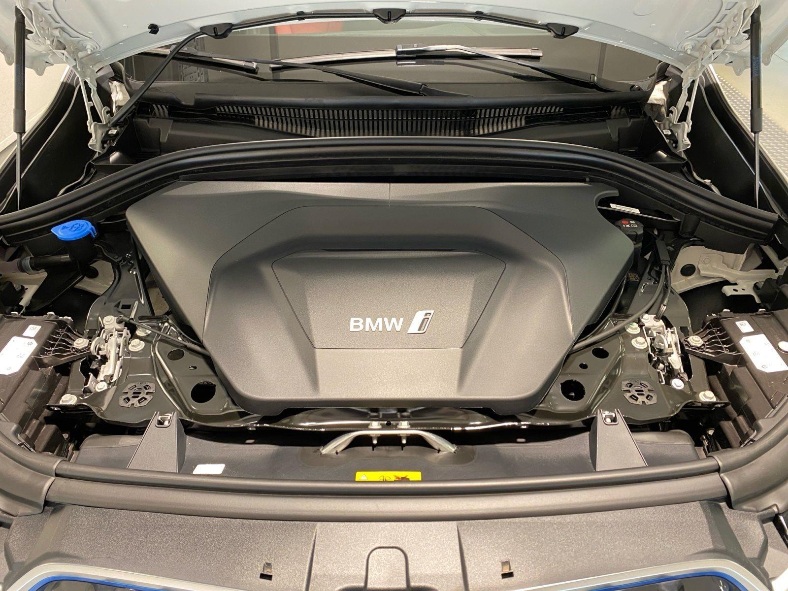 BMW iX1 – Bild 13