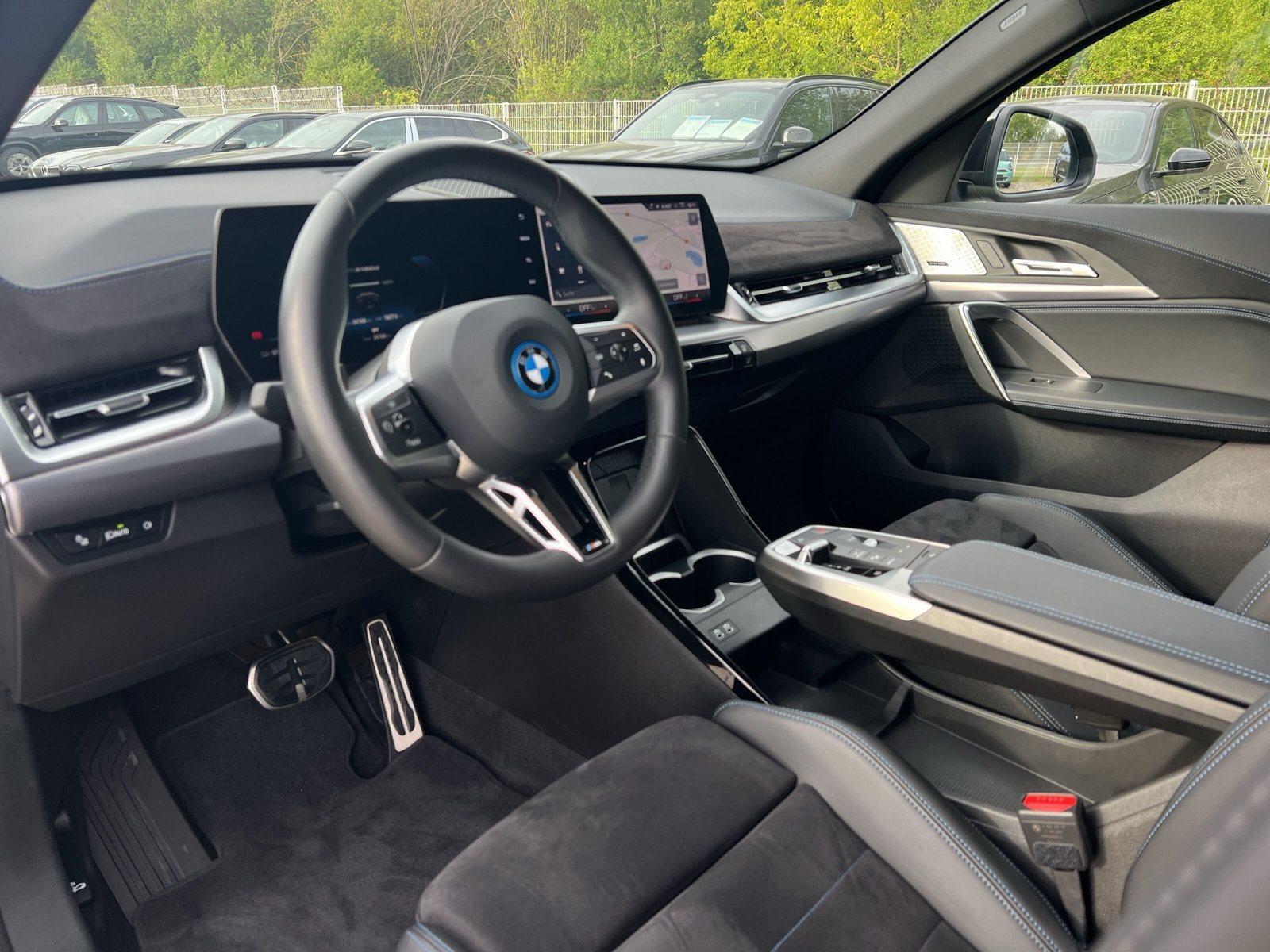 BMW iX2 – Bild 15