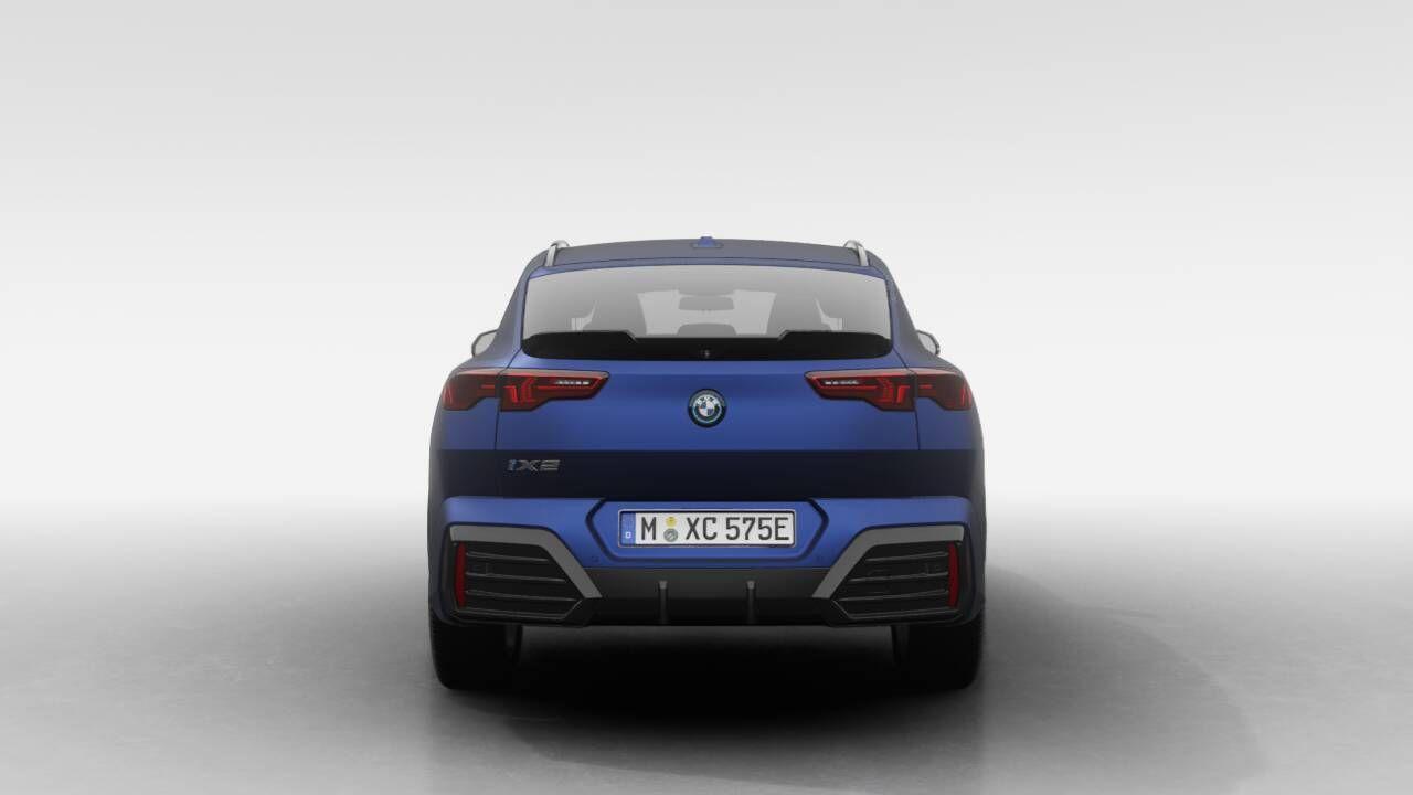 BMW iX2 – Bild 4
