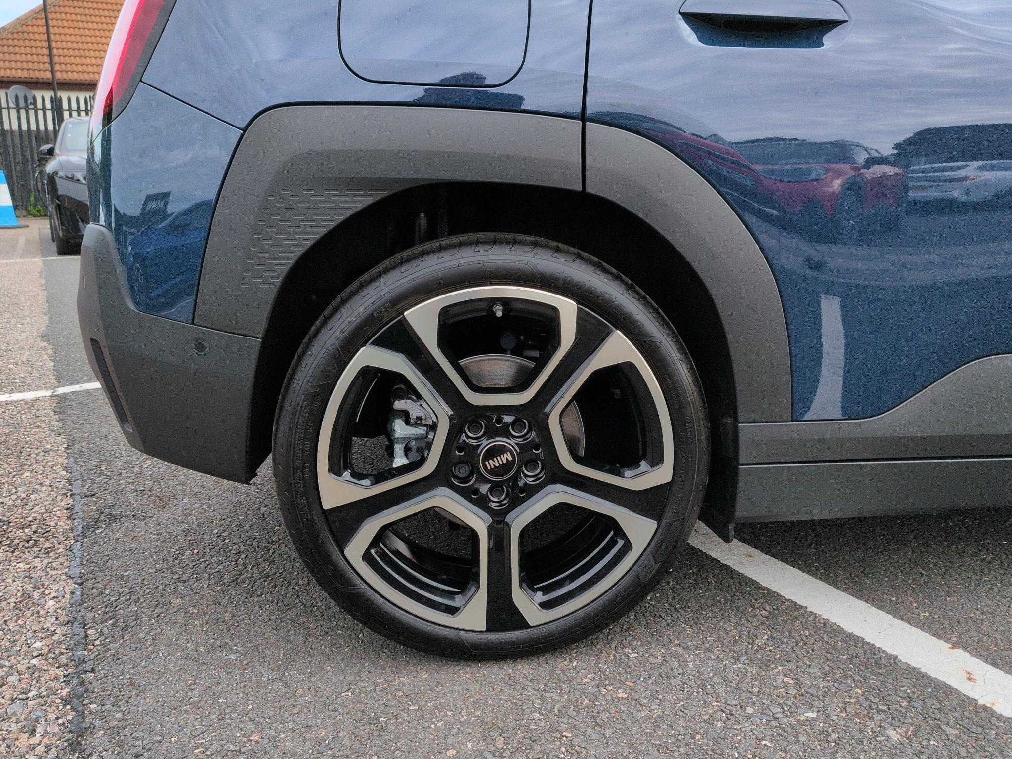 MINI Aceman E