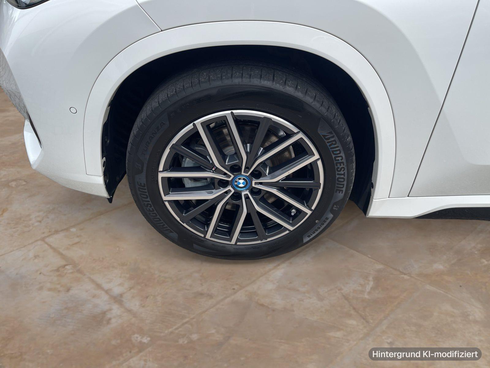 BMW iX1 – Bild 13