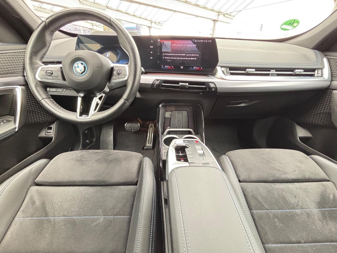 BMW iX1 – Bild 13
