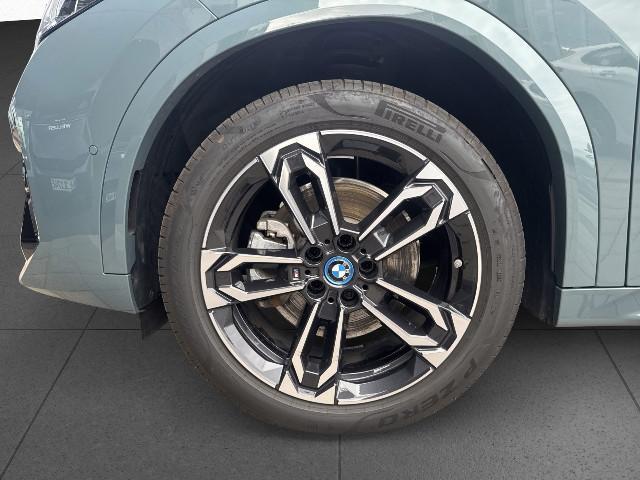 BMW iX2 – Bild 12