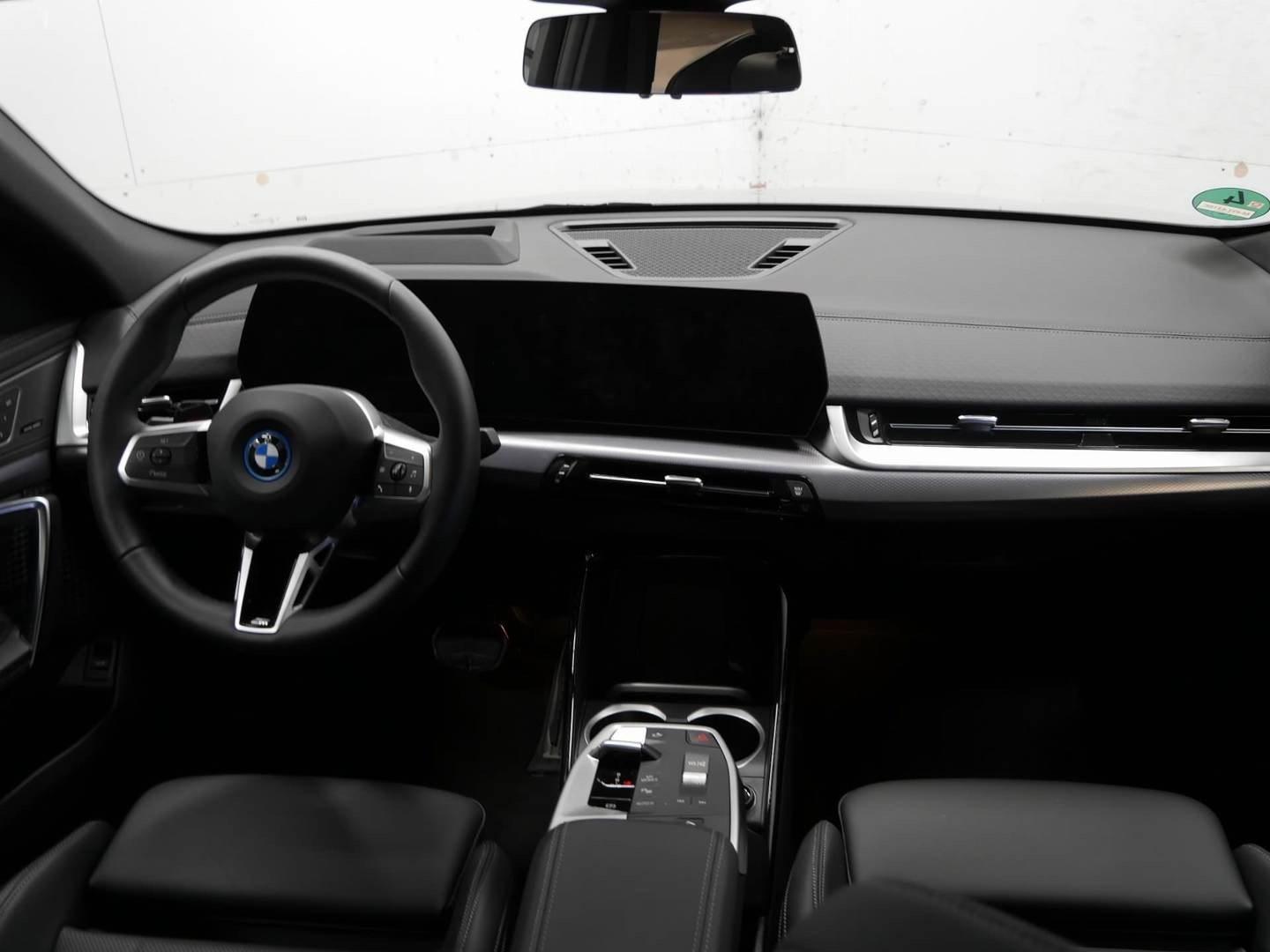 BMW iX2 – Bild 2