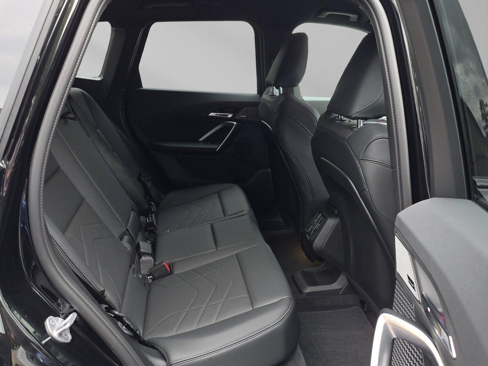BMW iX1 – Bild 16