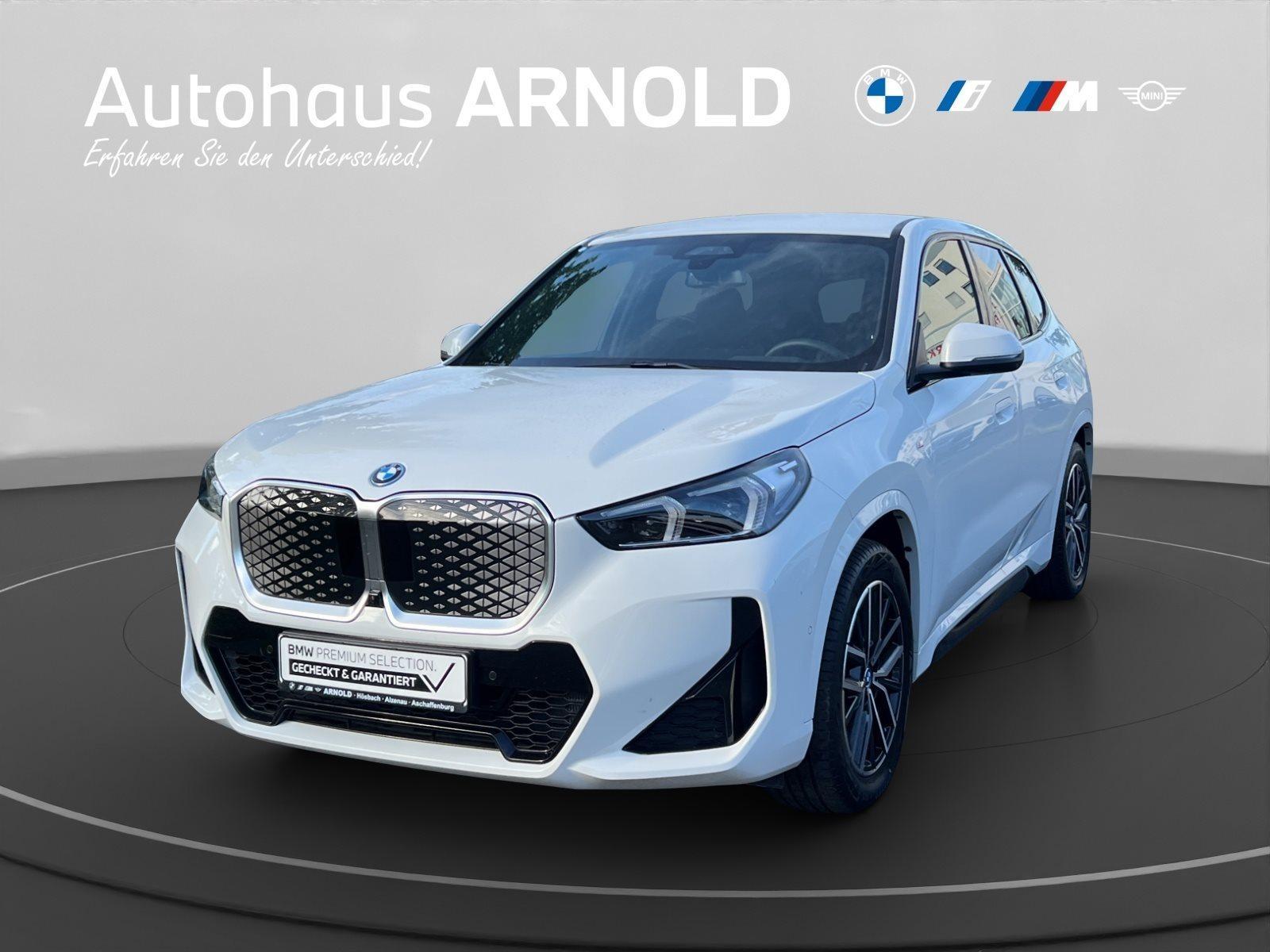 BMW iX1