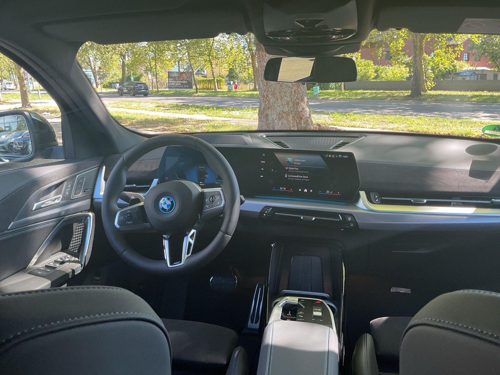 BMW iX2 – Bild 10