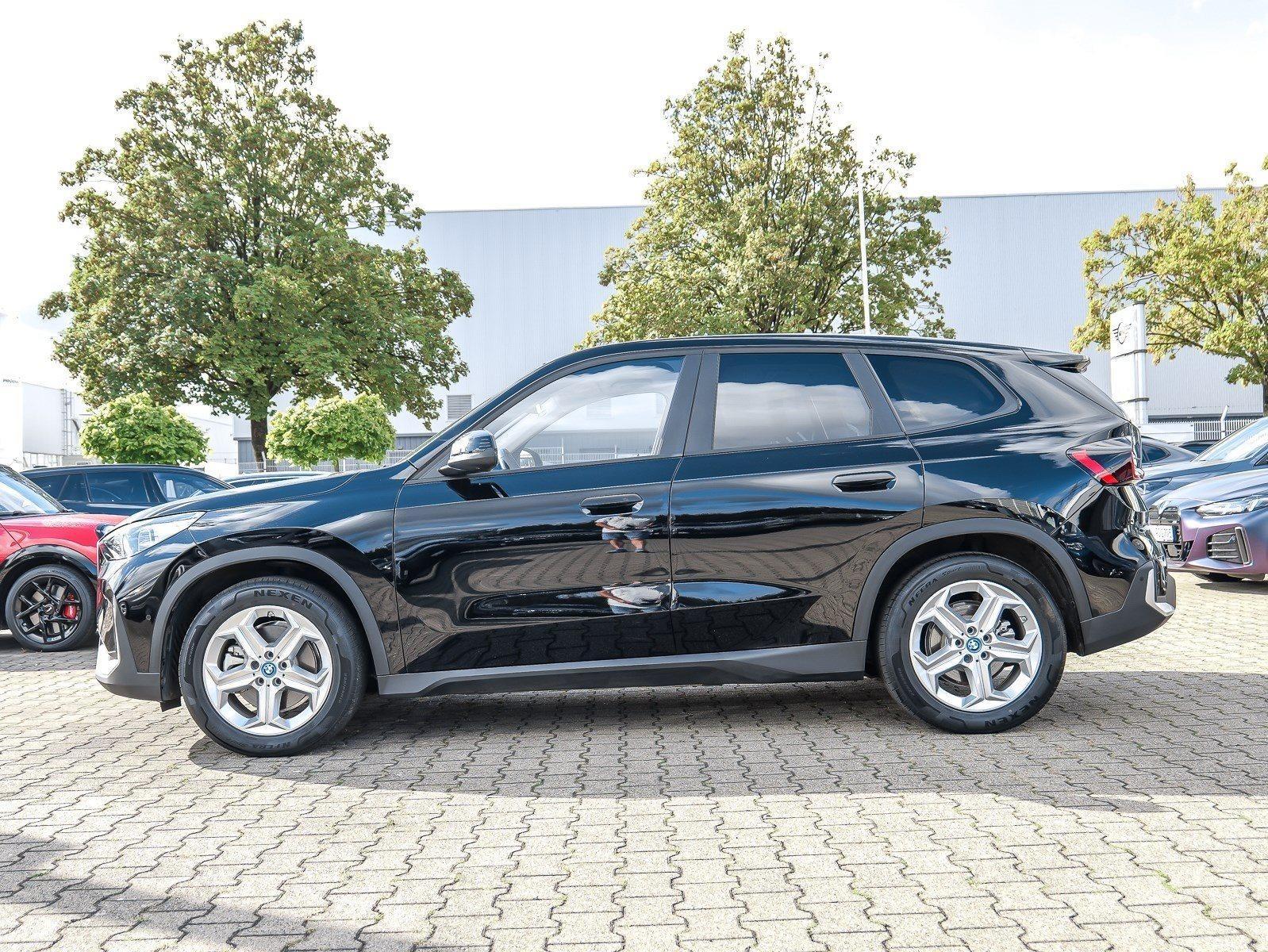 BMW iX1 – Bild 14