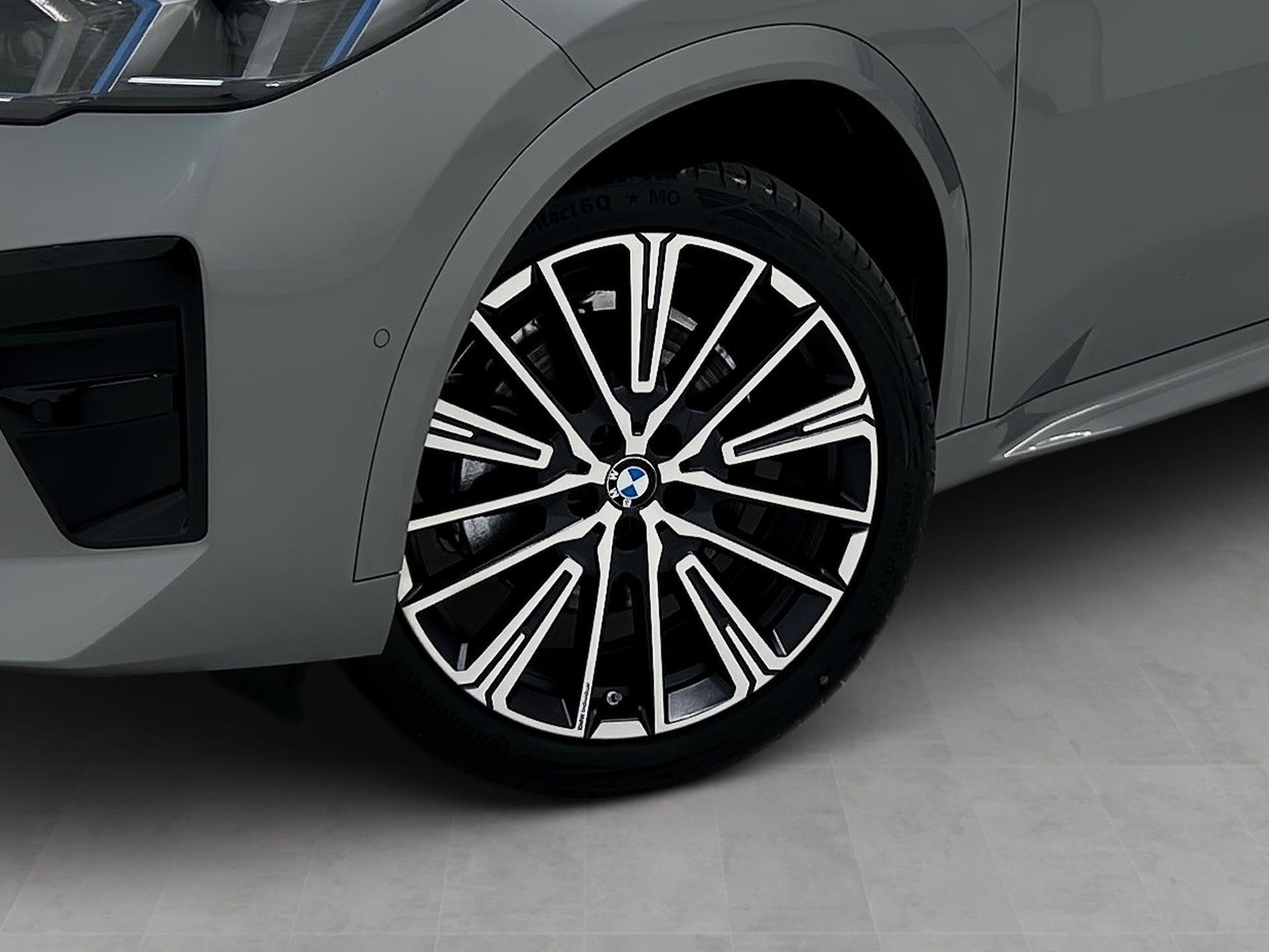 BMW iX2 – Bild 17