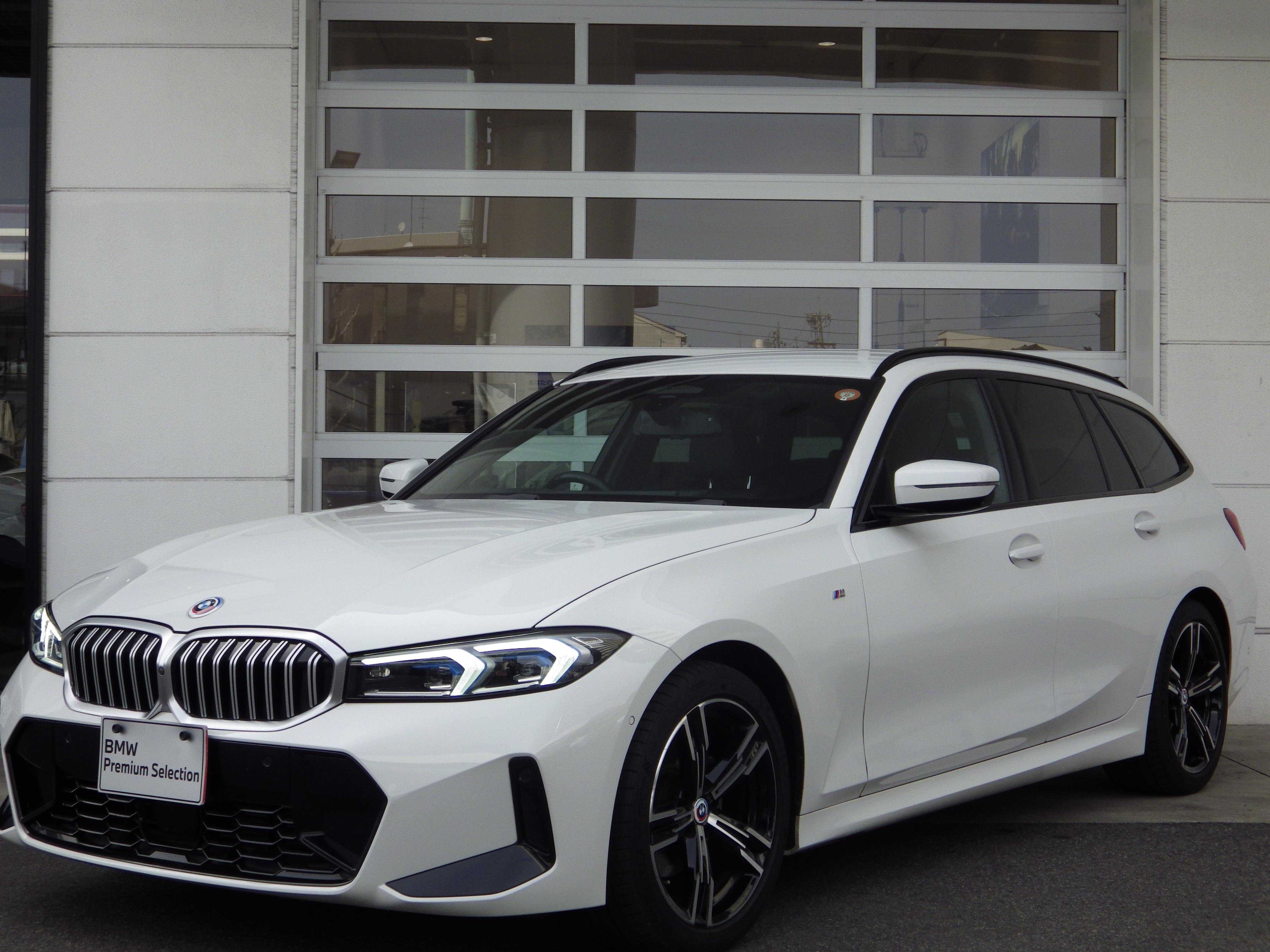 BMW 320i ツーリング (2022) M Sport buy online, lease or finance.