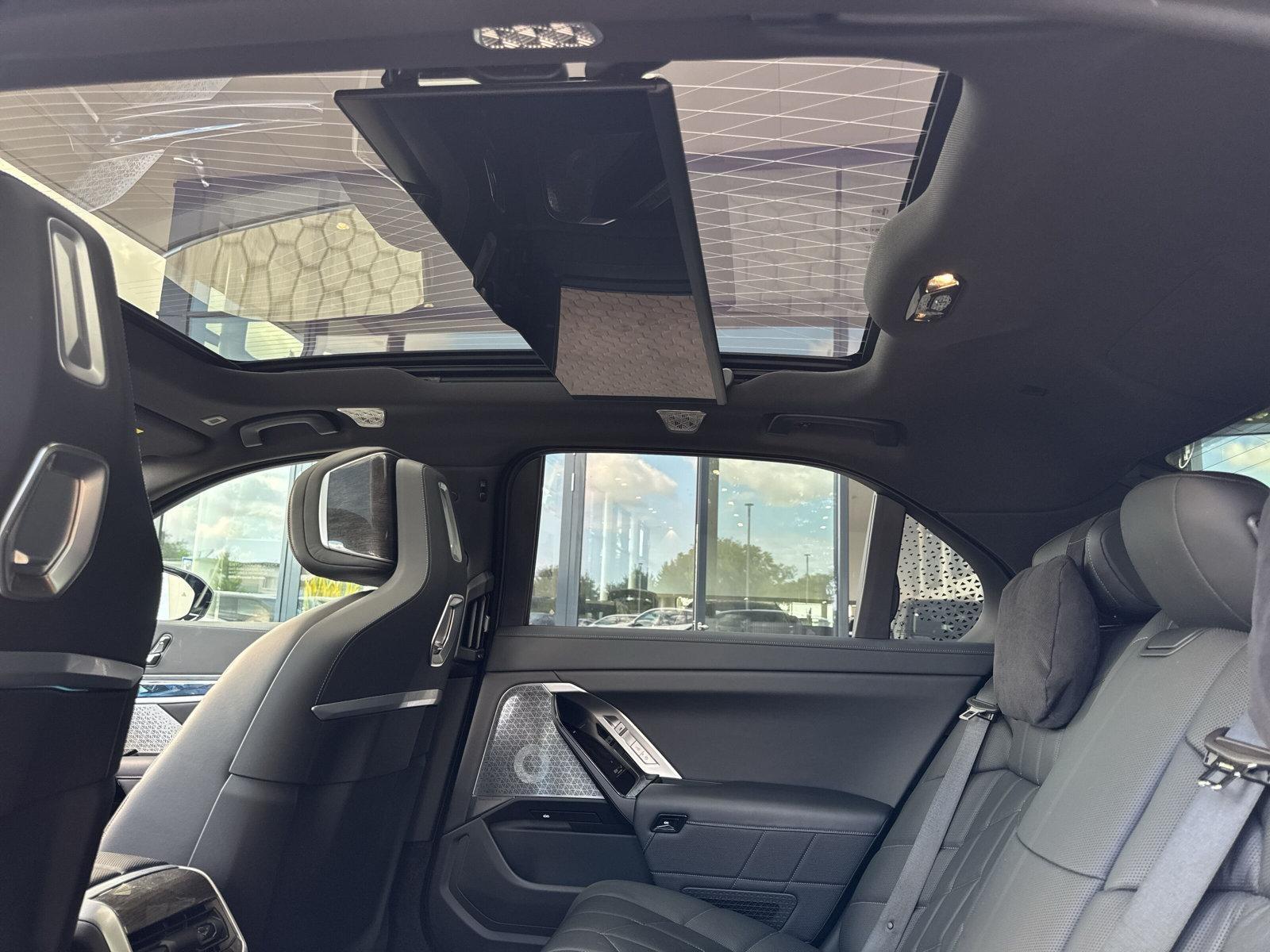 BMW i7 – Bild 2