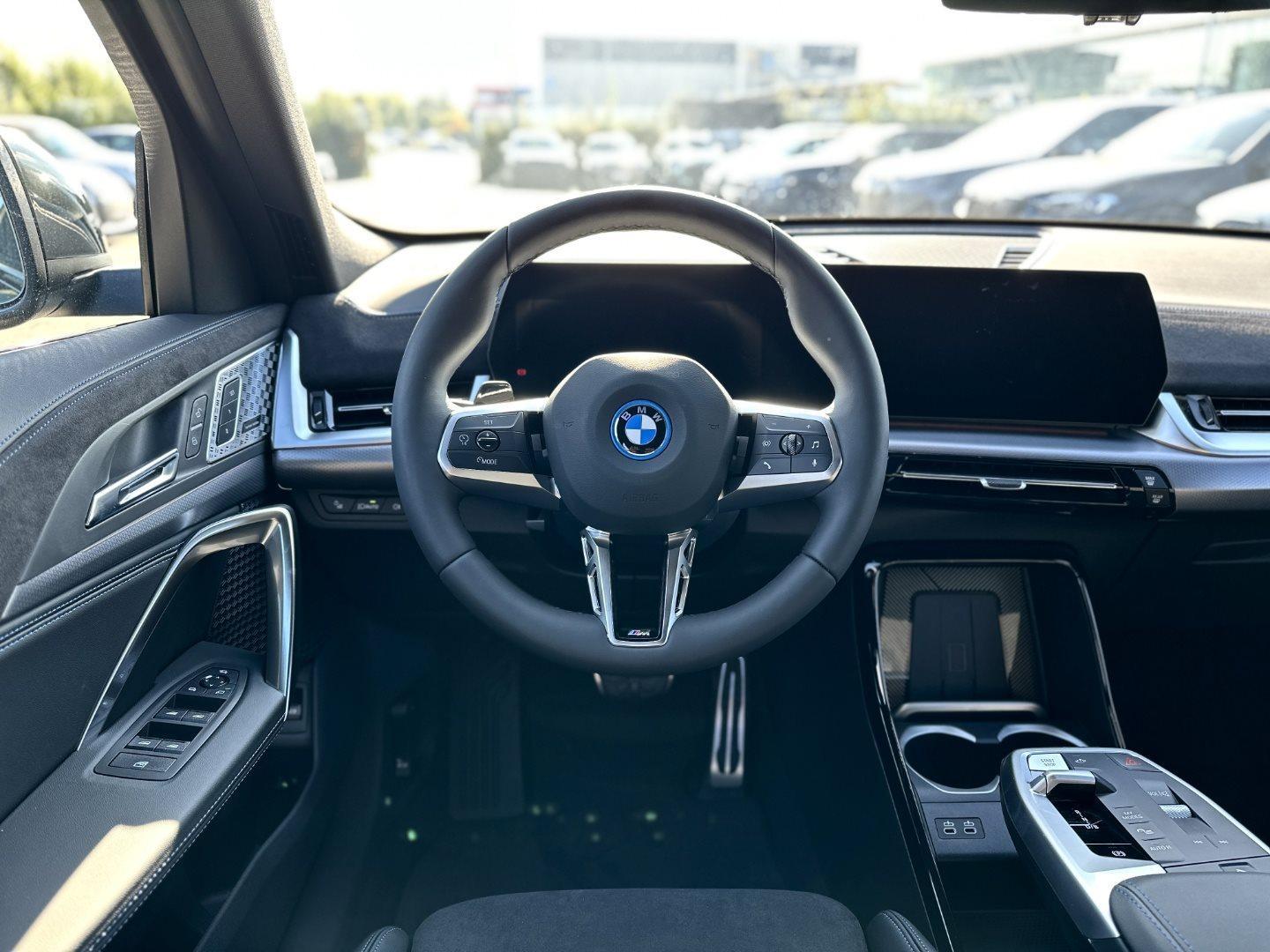 BMW iX2 – Bild 12