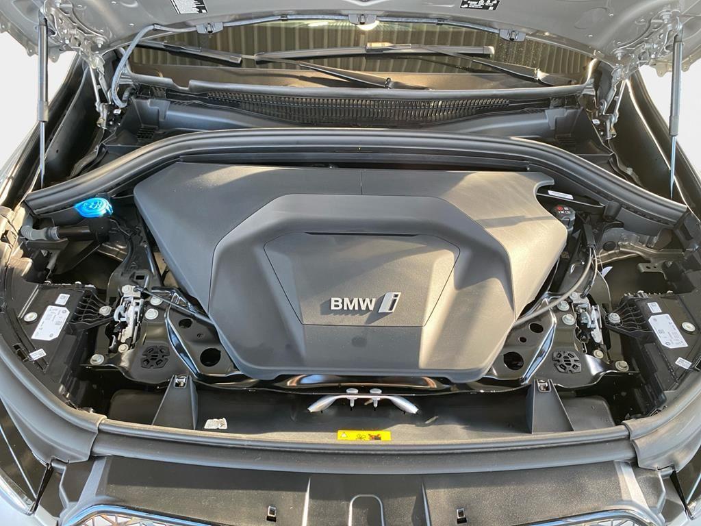 BMW iX1 – Bild 8