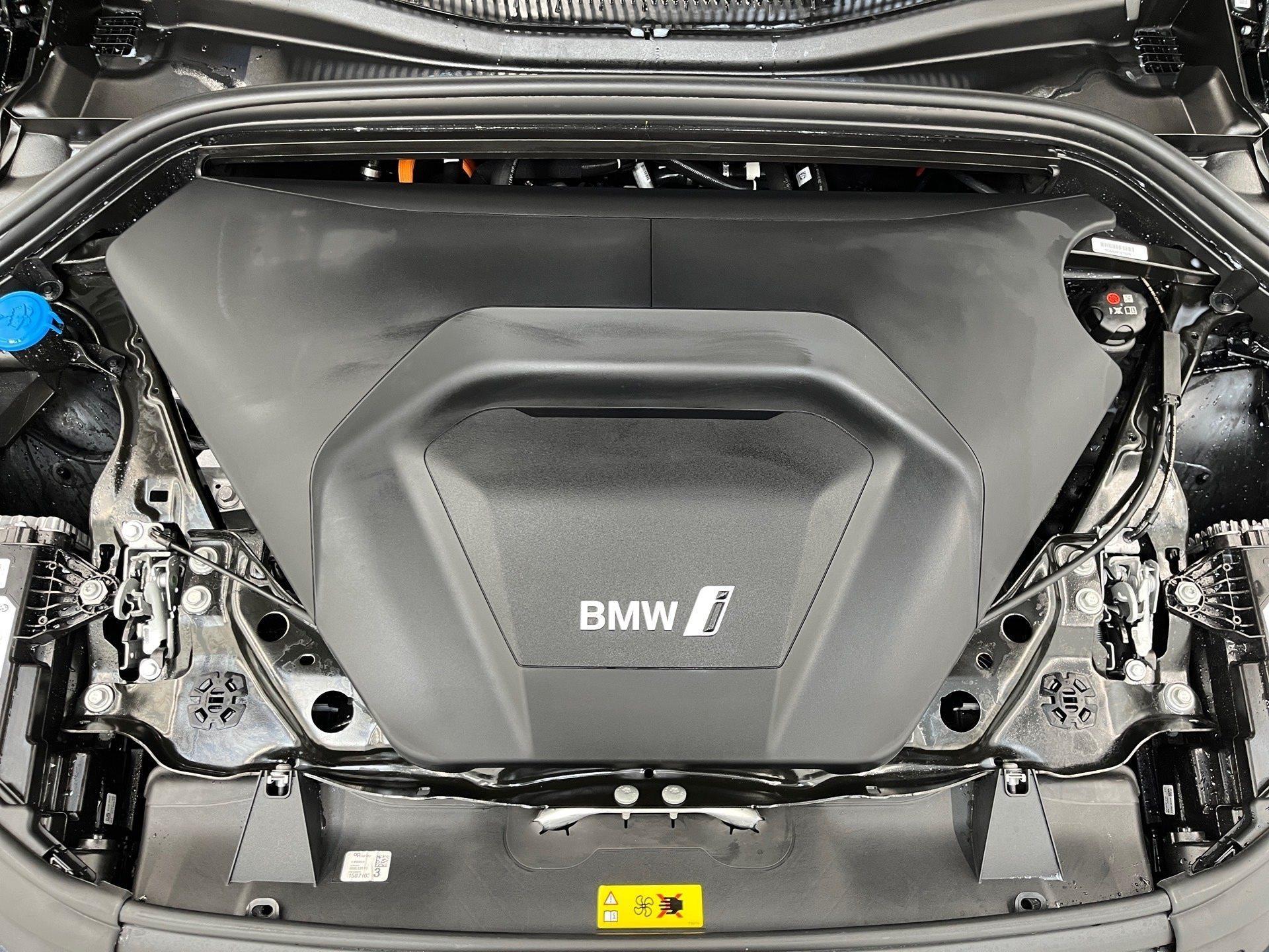 BMW iX1 – Bild 16
