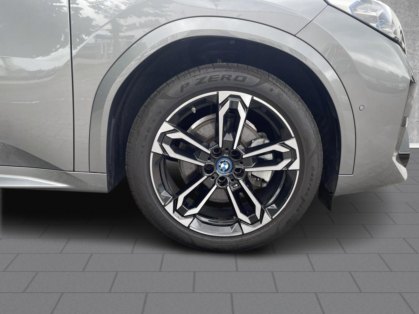 BMW iX2