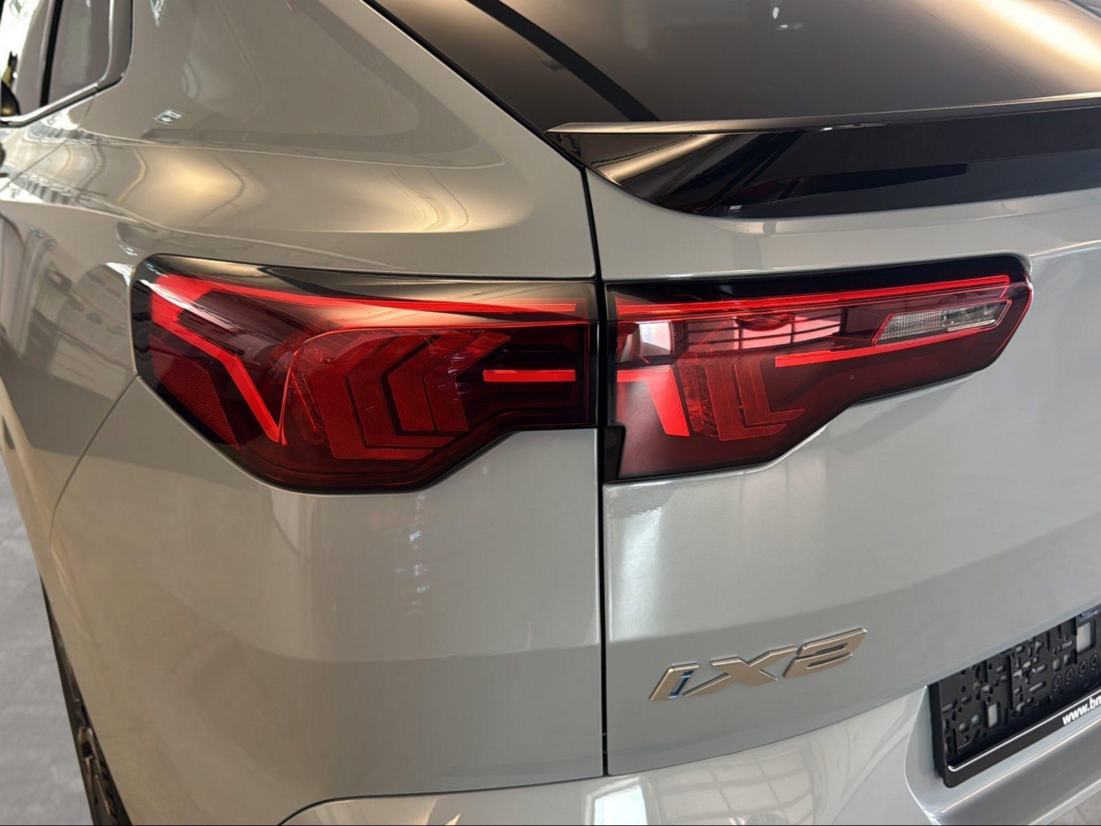 BMW iX2 – Bild 16