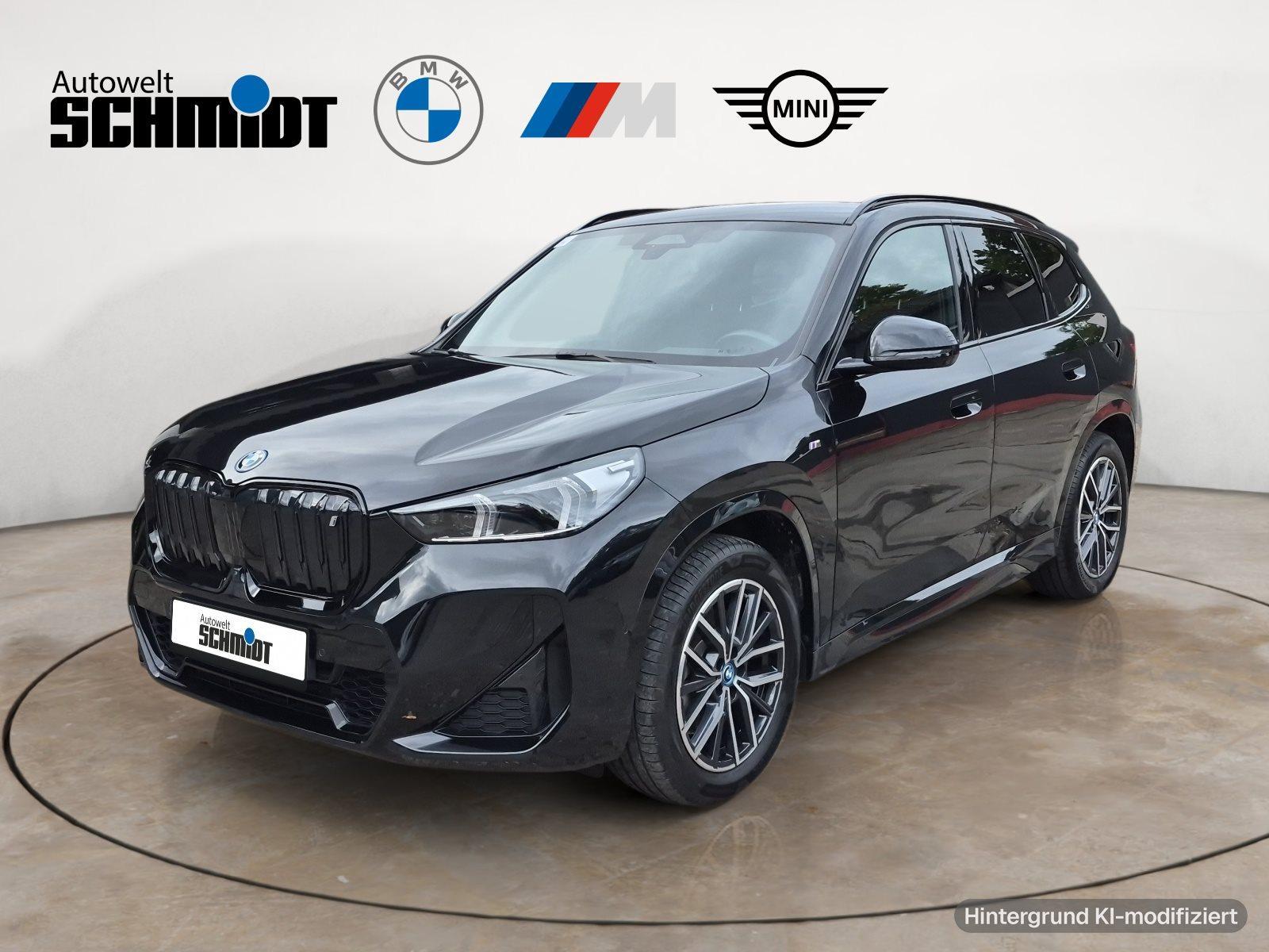 BMW iX1