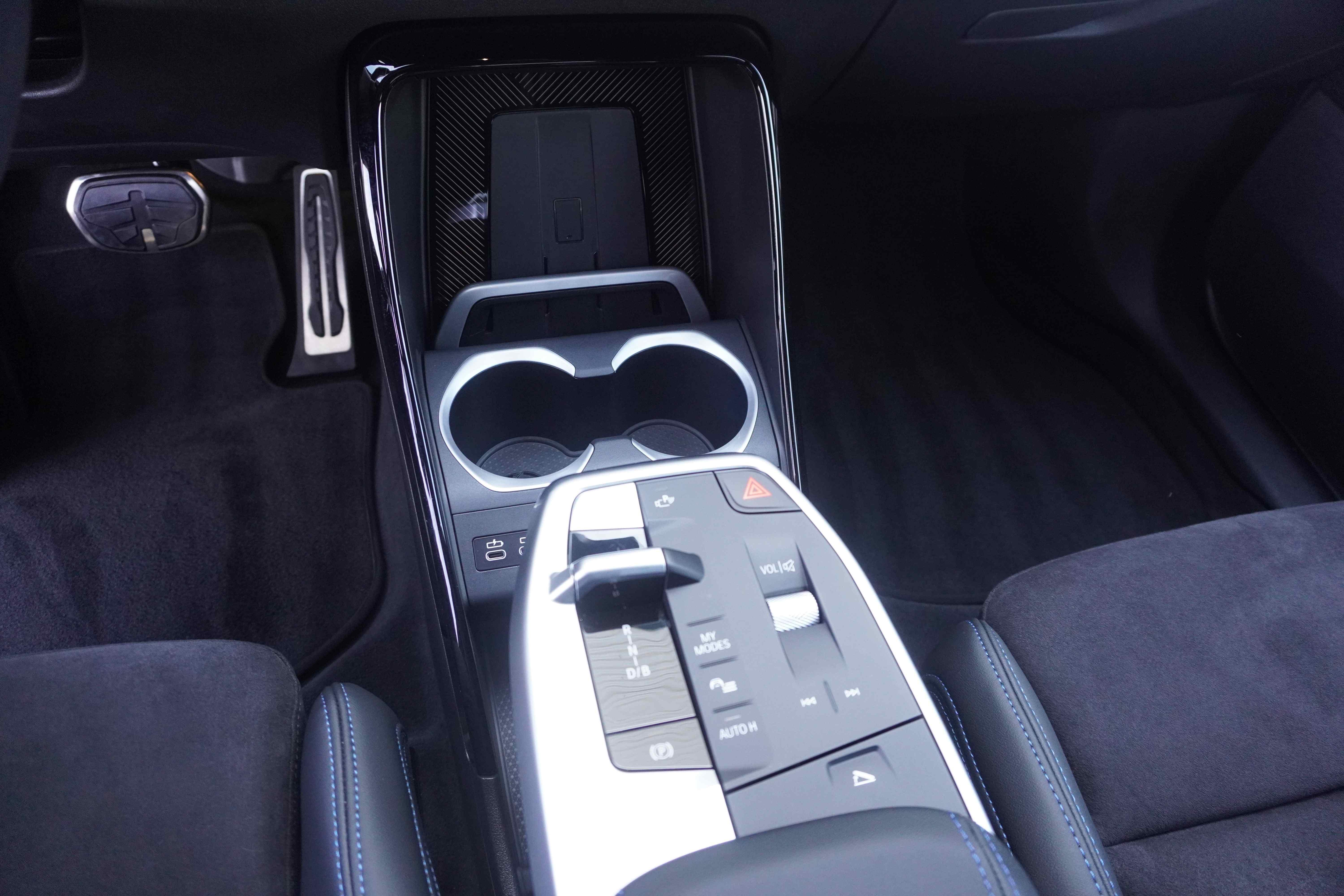 BMW iX1 – Bild 13