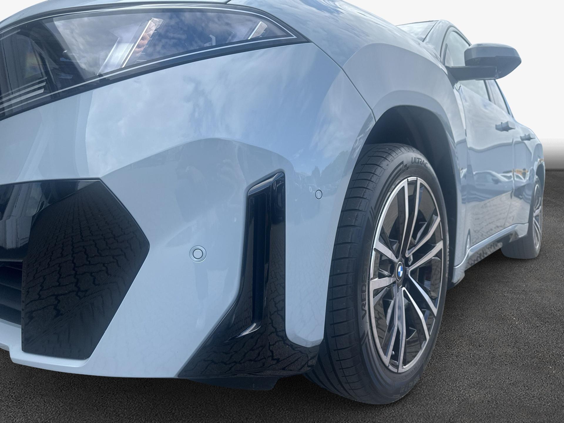BMW iX3 – Bild 4