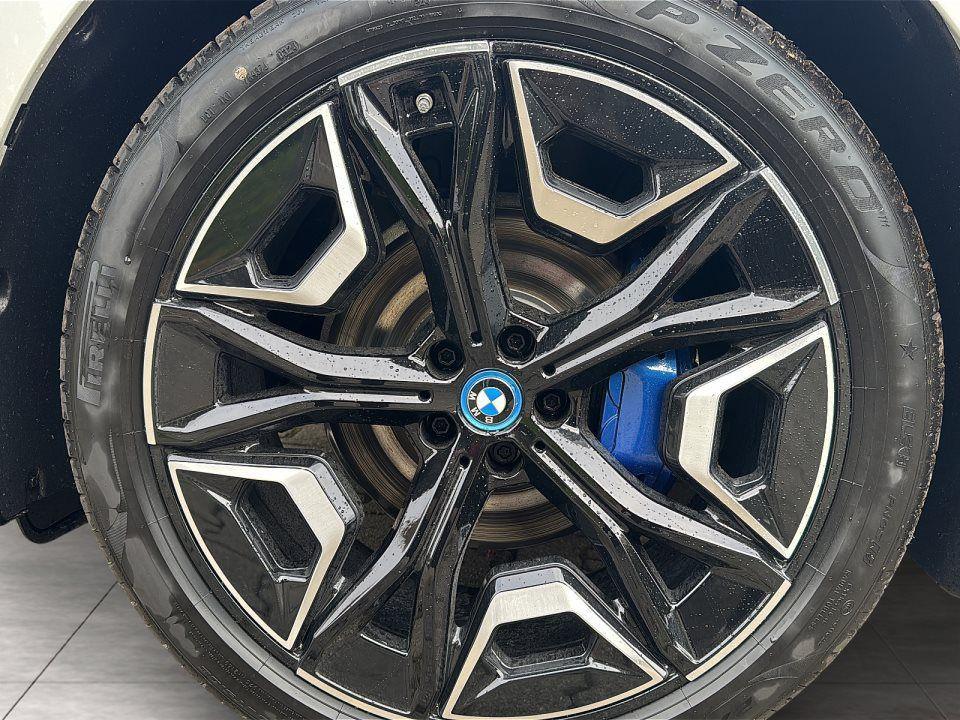 BMW iX – Bild 11