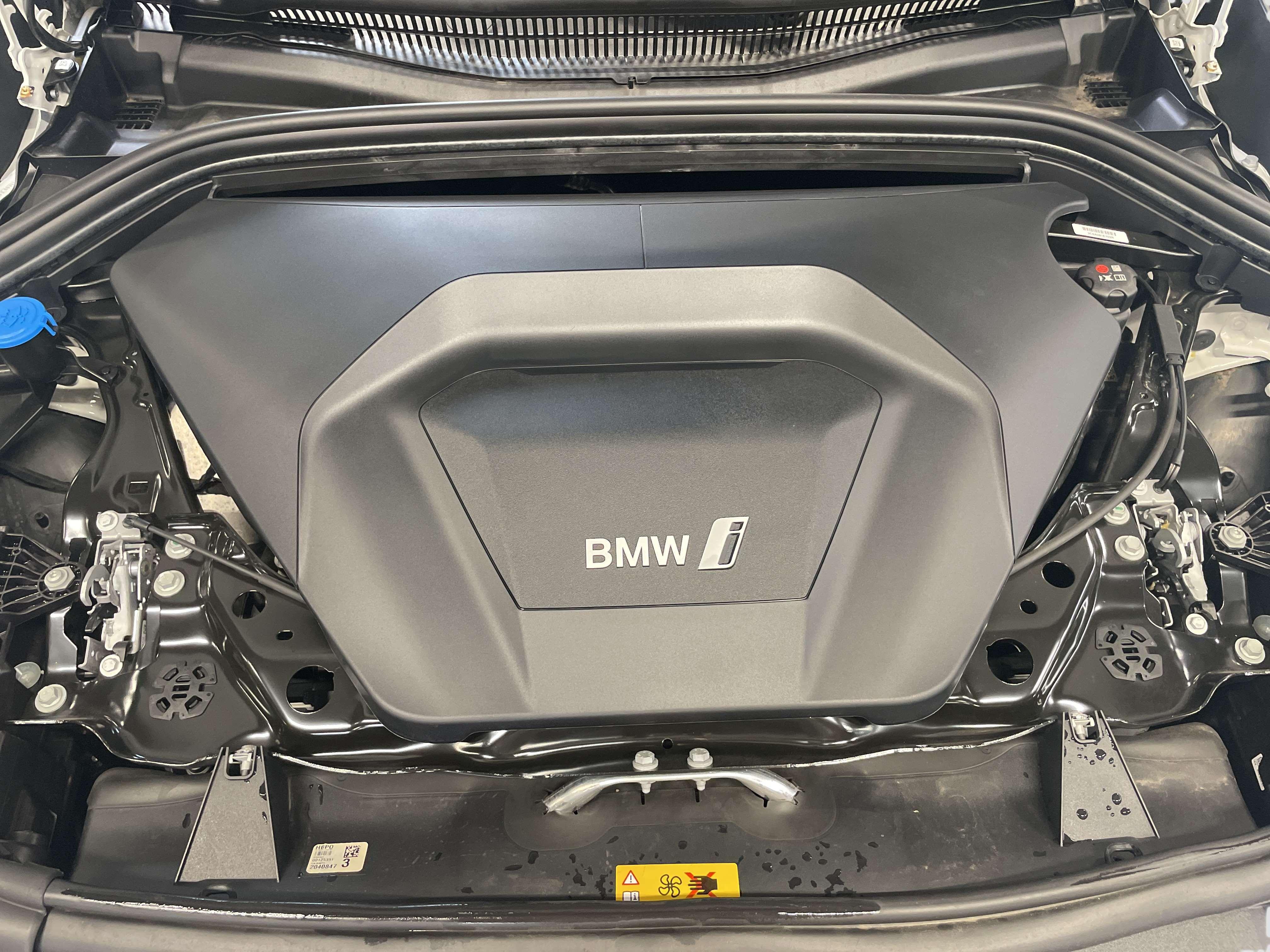 BMW iX1 – Bild 9