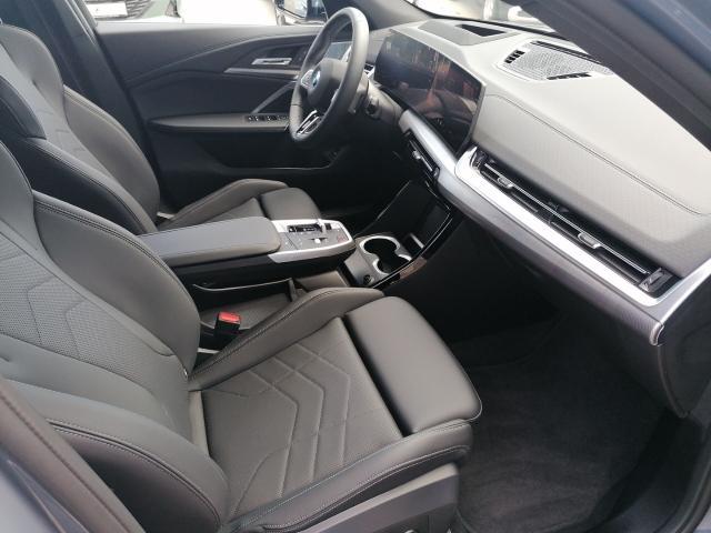 BMW iX2 – Bild 14