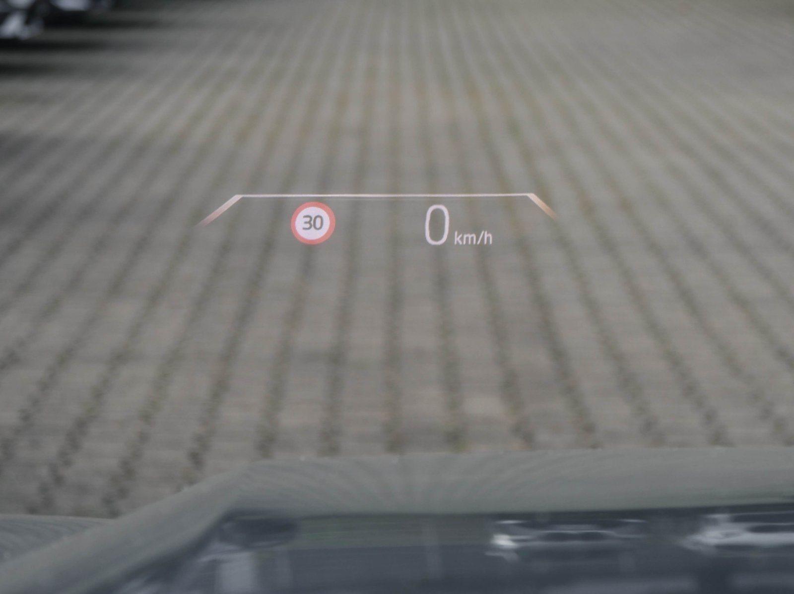 BMW iX1 – Bild 16