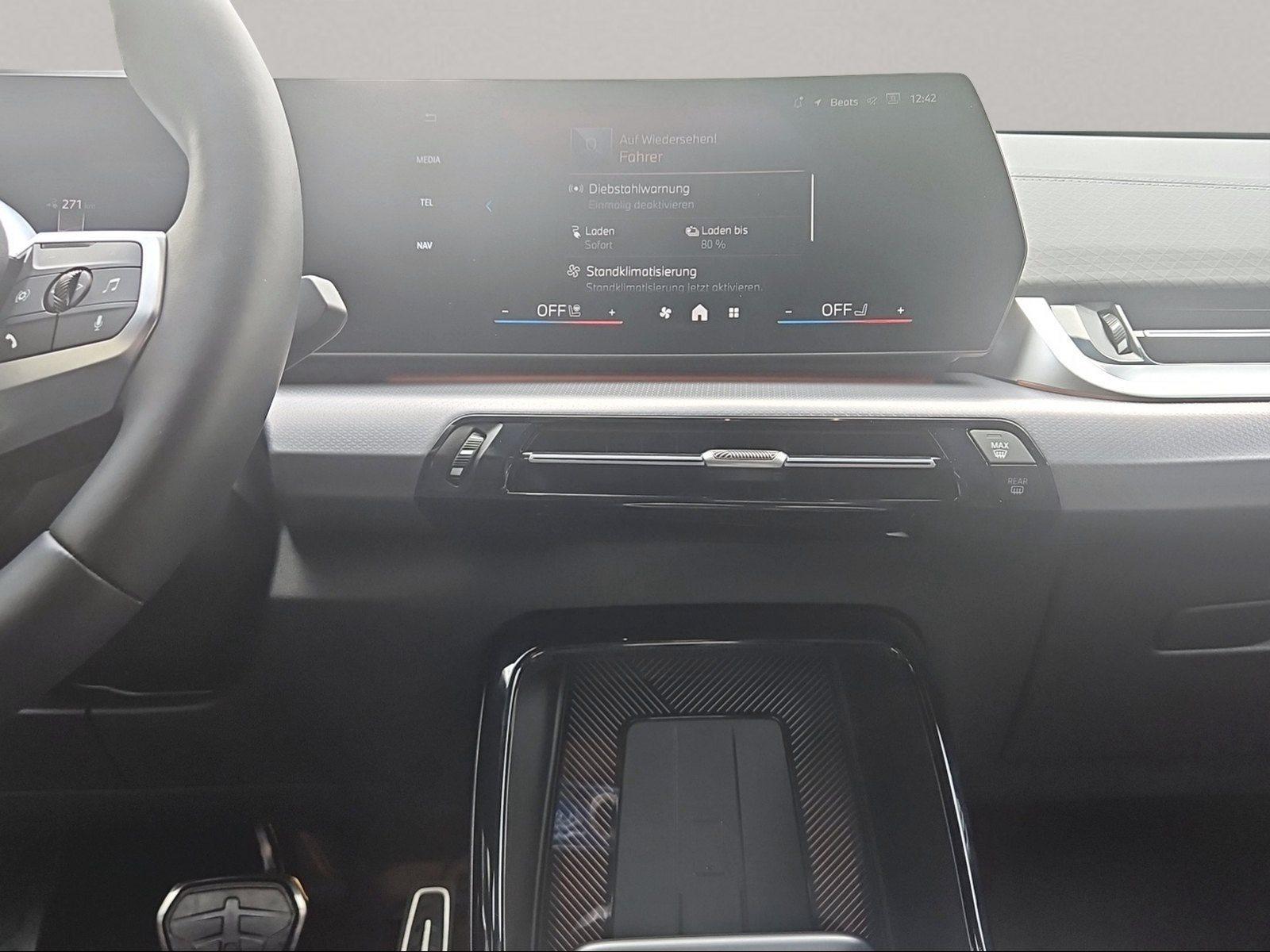 BMW iX2 – Bild 13