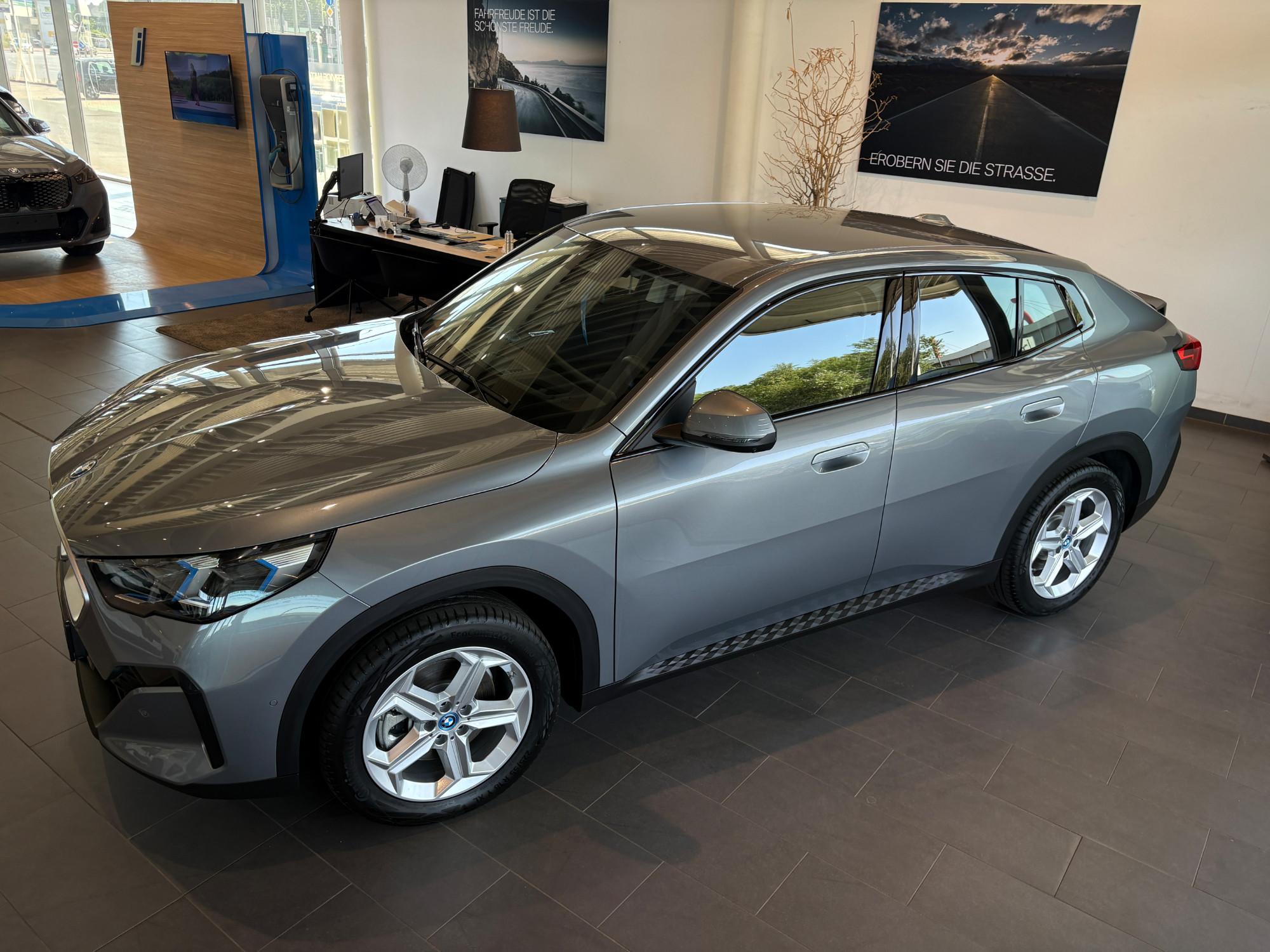 BMW iX2 – Bild 2