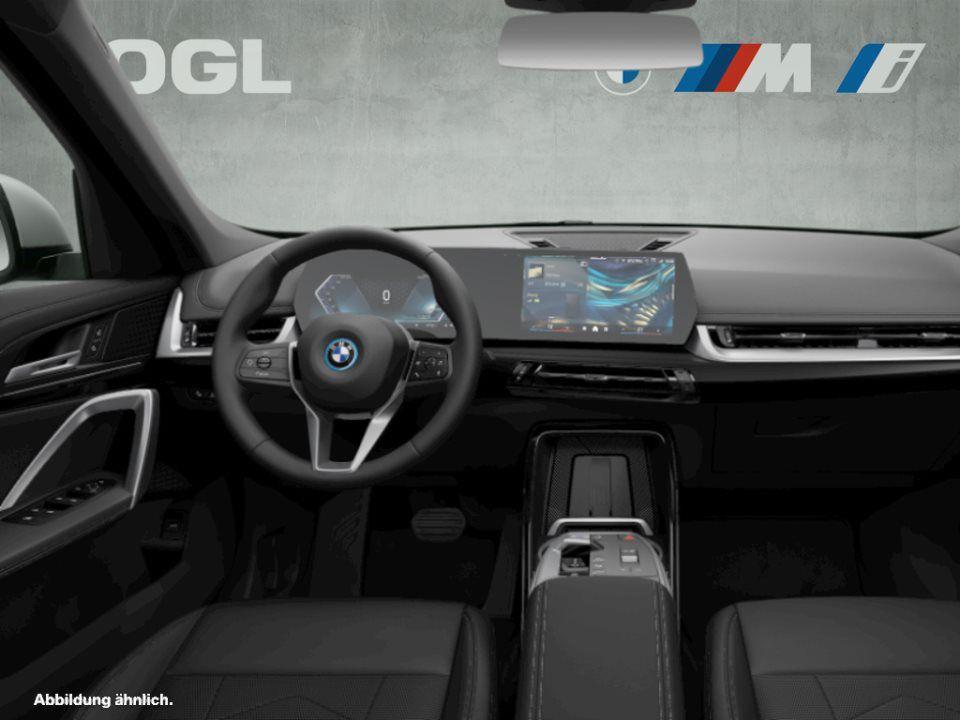 BMW iX1 – Bild 7