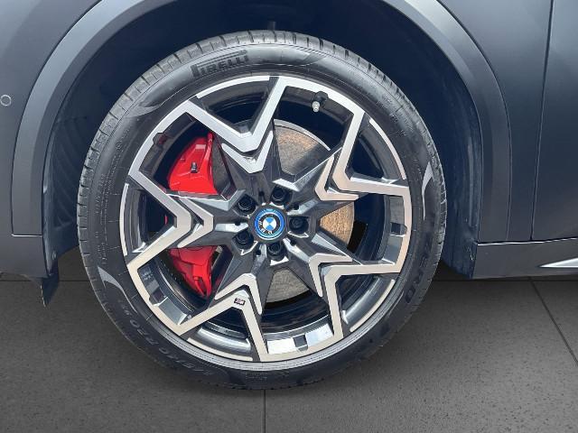BMW iX2 – Bild 13