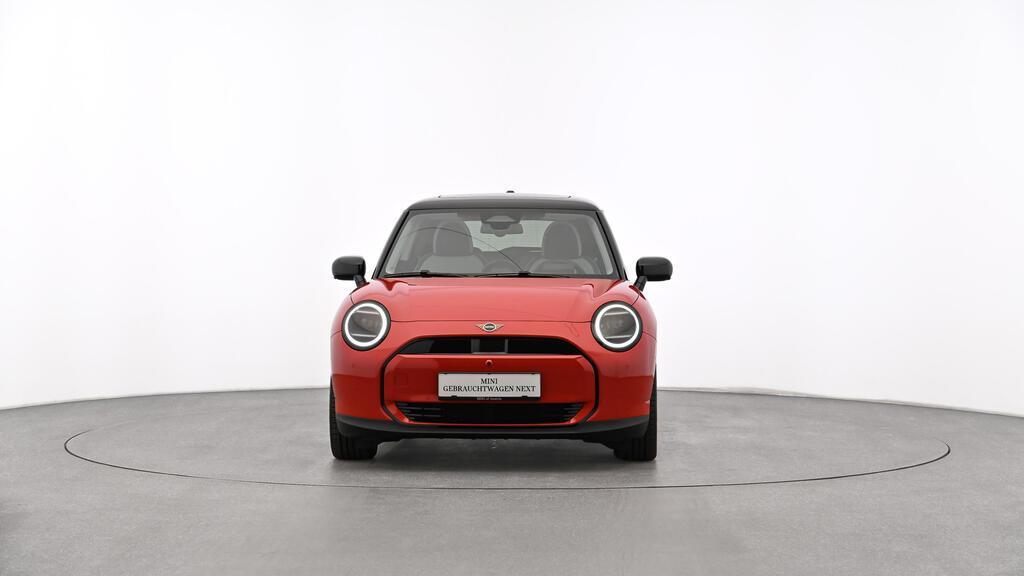 MINI Cooper E J01 HC0 5