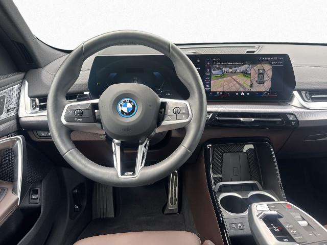 BMW iX2 – Bild 10