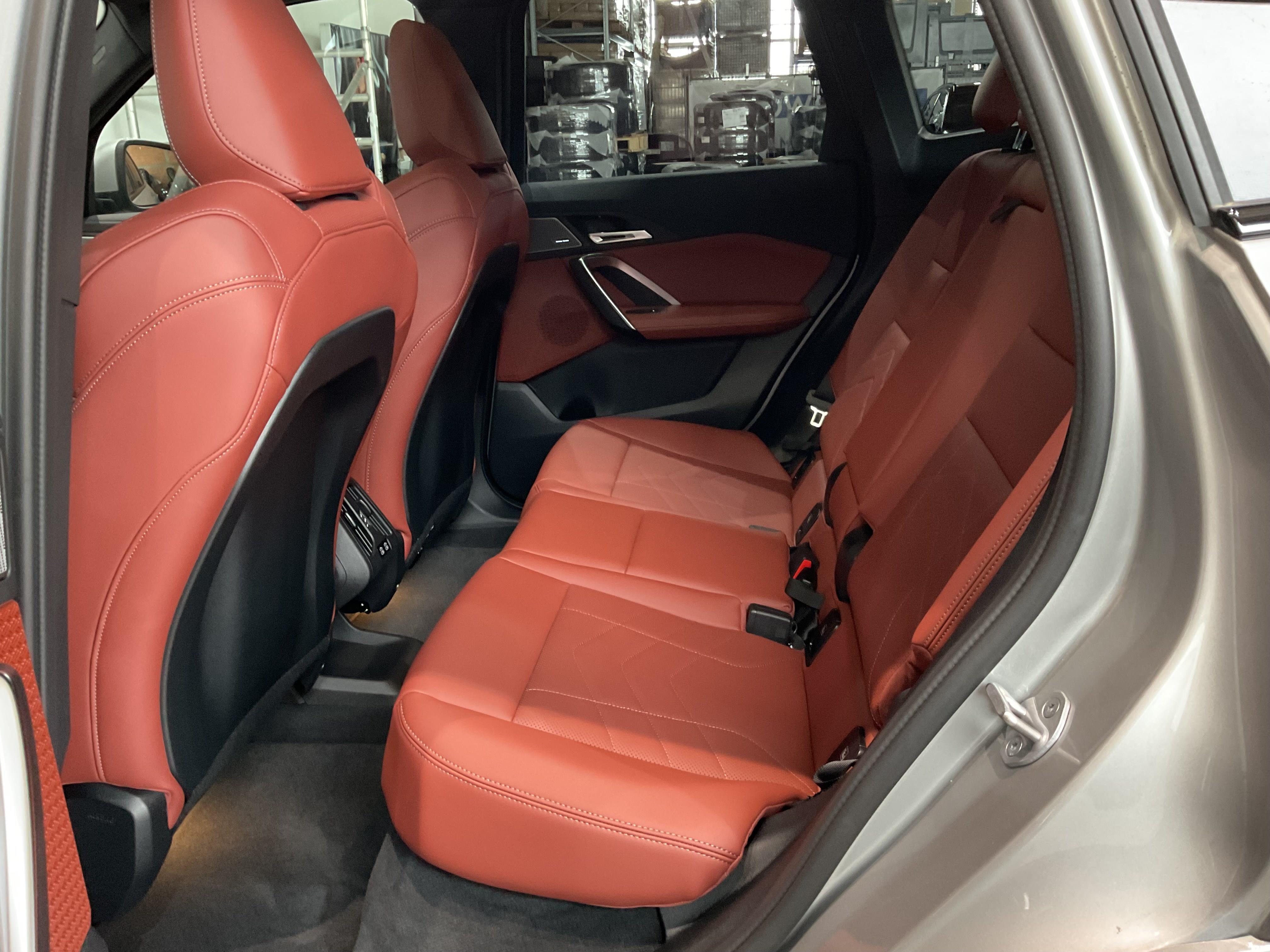 BMW iX1 – Bild 9