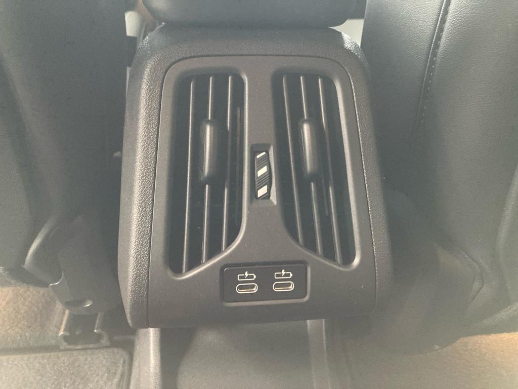 BMW iX2 – Bild 15