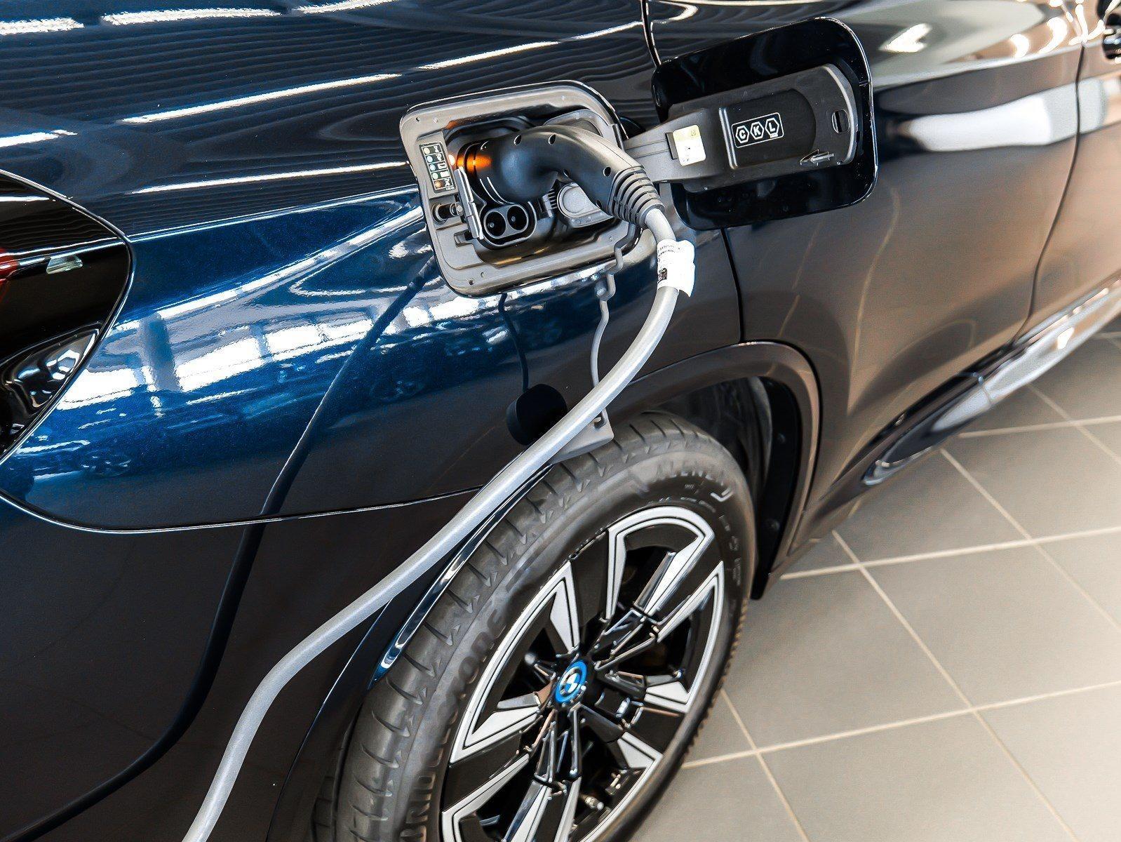 BMW iX3 – Bild 27