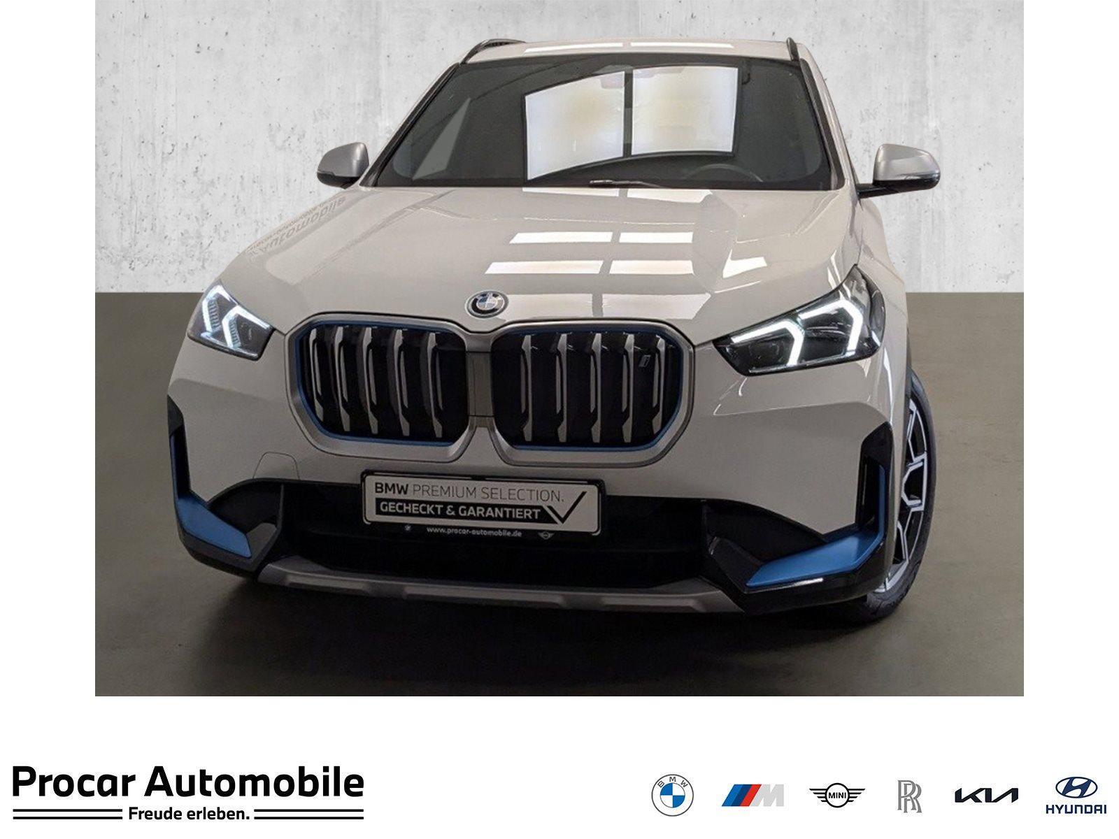 BMW iX1